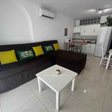 Apartment Luminoso Y Con Airco - D4 - Frente A La Piscina En Mareverde Costa Adeje (Tenerife)